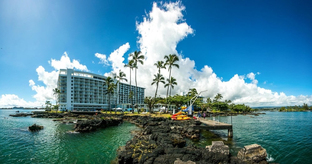 Historic Hilo Bay and Waterfalls by Kayak Tour – Hilo HI