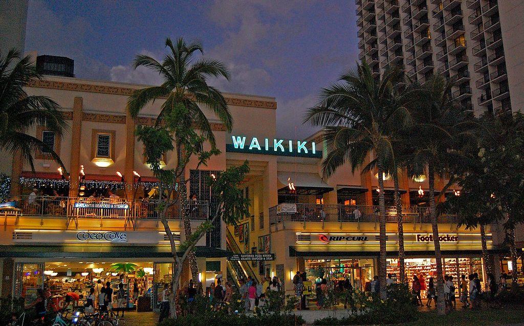 After Dinner Tour along the Famous Waikiki Beach Strip | Kahuku, Oahu