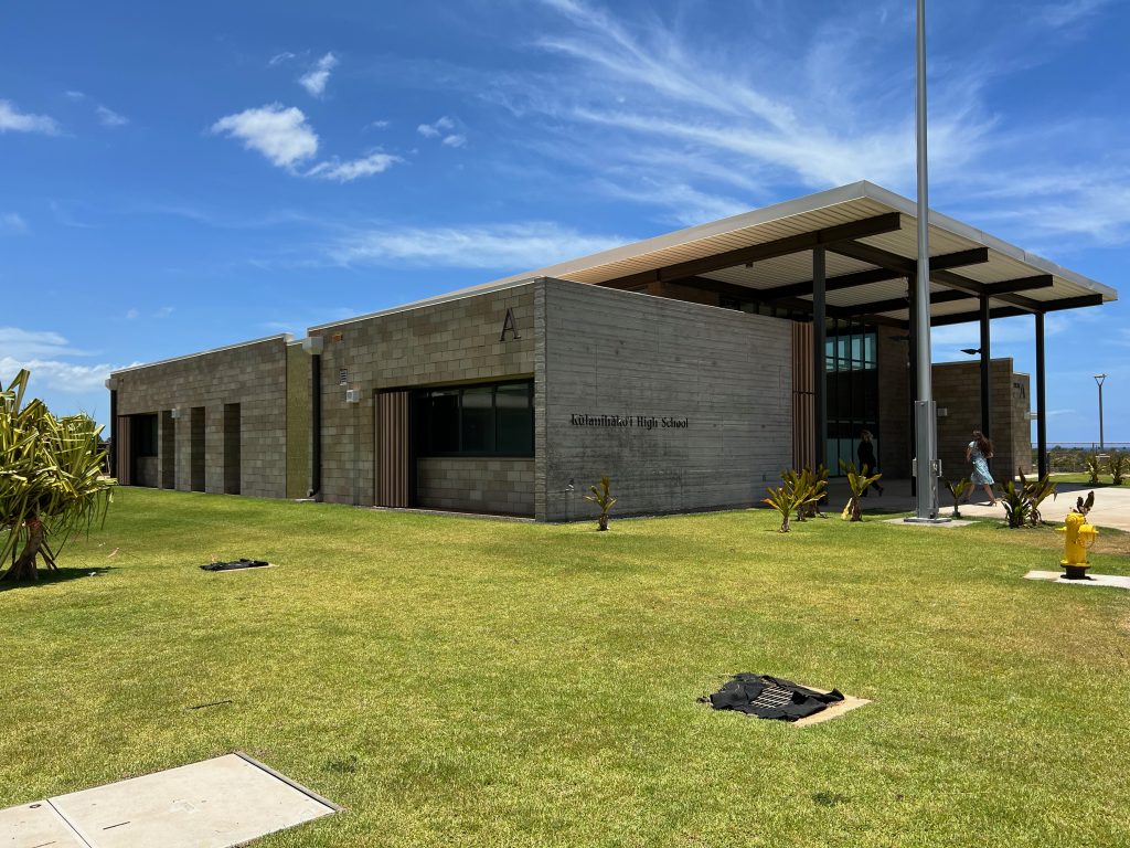 HIDOE bus service for Lahainaluna High students to Kūlanihākoʻi High to begin on Sept. 14