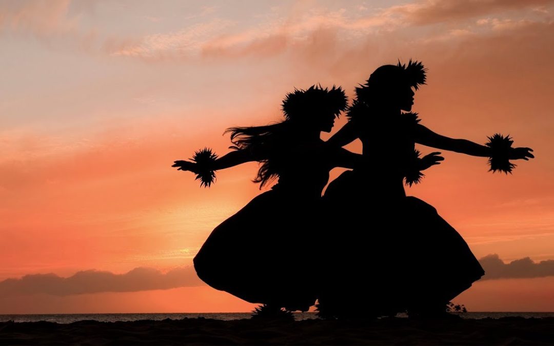 Maui Sunset Dinner Cruise and Royal Lahaina Luau Combo